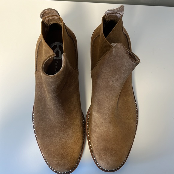 Never-worn, tan suede Browns Wishbone Collection boots. - Picture 3 of 7